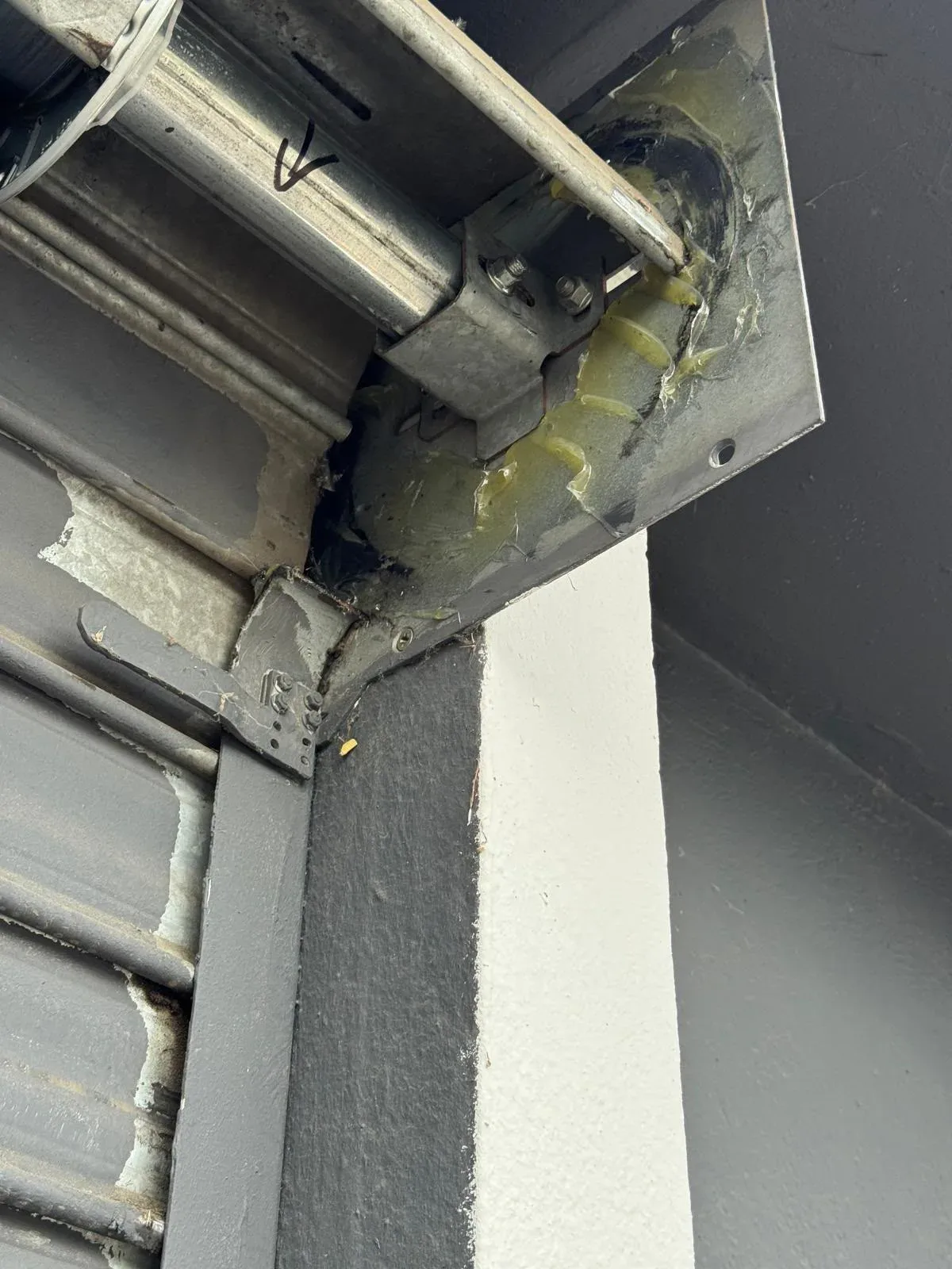 Entretien et maintenance de rideau métallique à Paris 11 Entretien et maintenance de rideau métallique à Paris 11