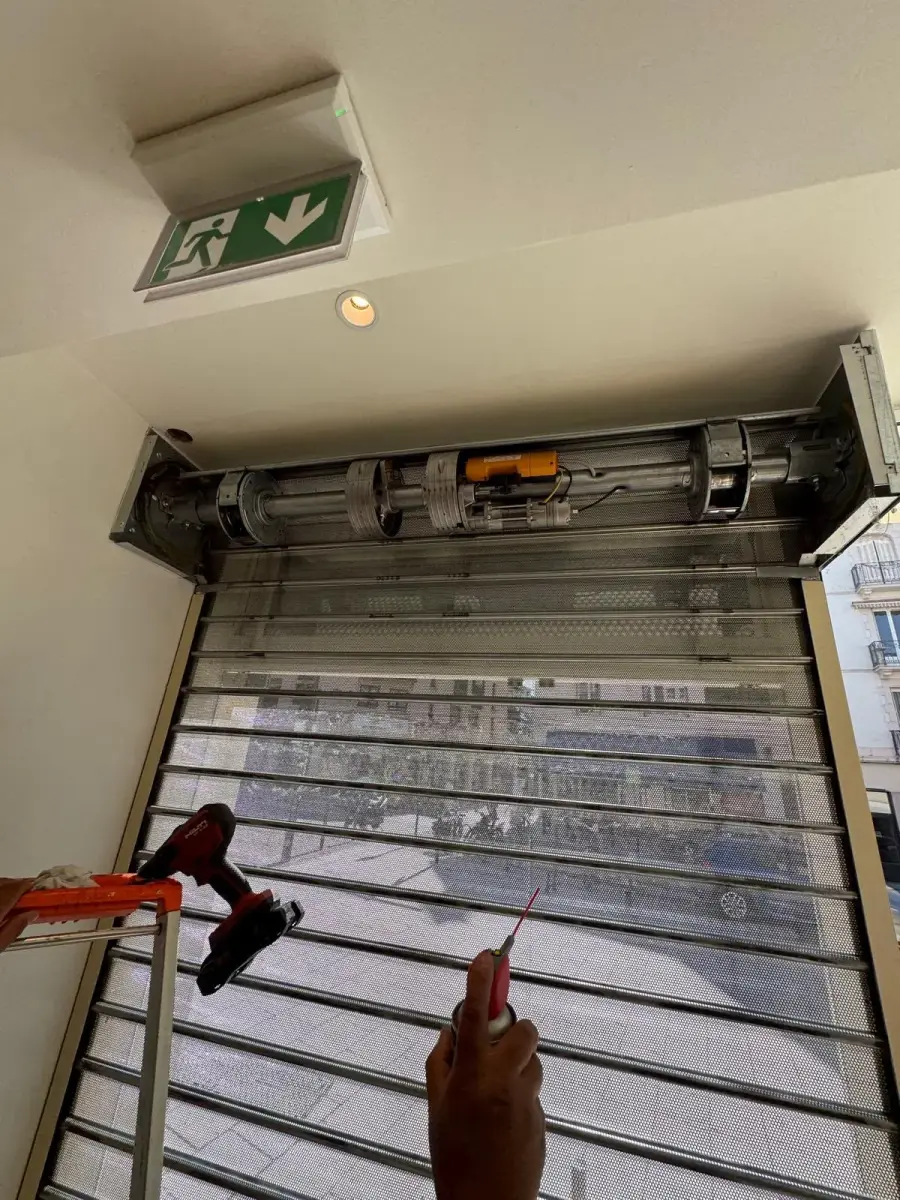 Entretien et maintenance de rideau métallique à Paris 11 Entretien et maintenance de rideau métallique à Paris 11